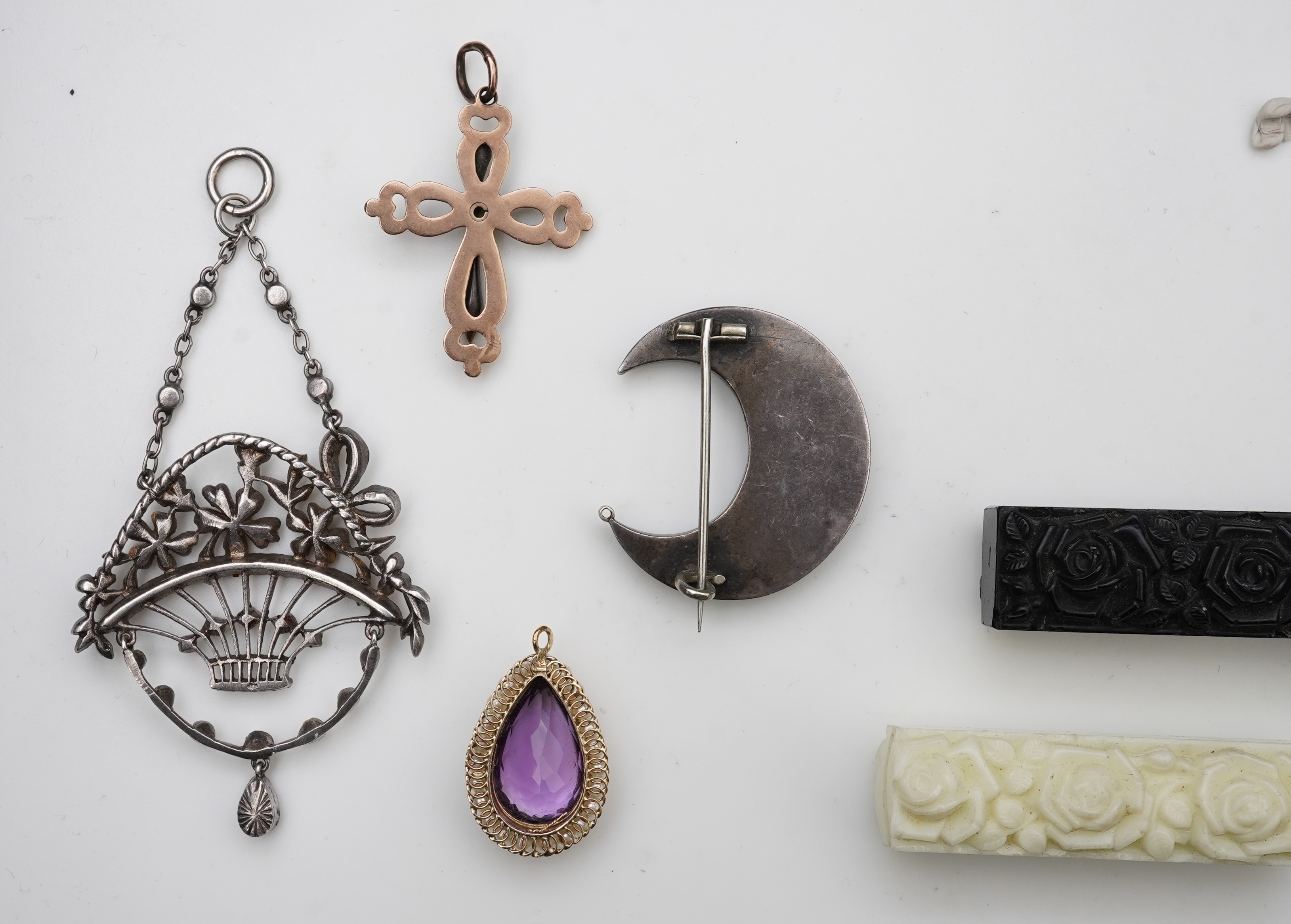 A collection of jewels including a diamond ring, late 19th/early 20th century